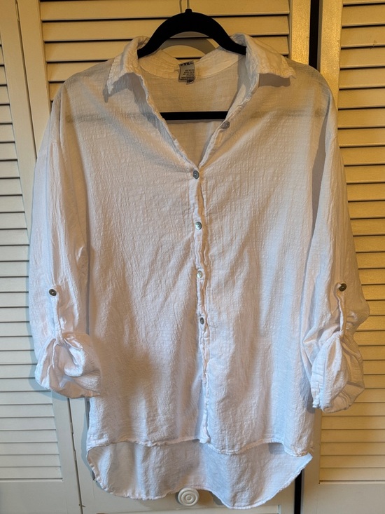 Blanco By Nature Tops - Lightweight White Button-Front Women's Blouse